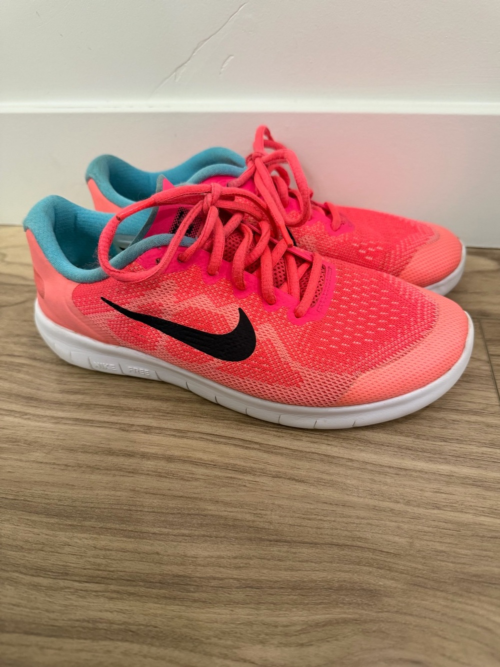 Nike Kids Coral Pink & Teal Lightweight Sneakers